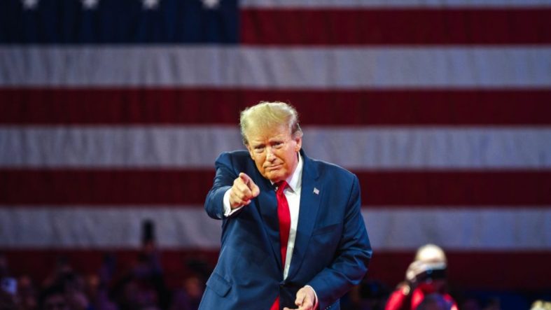 Donald Trump: Katar’ın ABD’ye Uçak Hediye Edeceği İddialarını Yorumladı