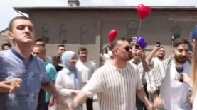 PKK kendisini feshetti: Diyarbakır’da halaylar çekildi